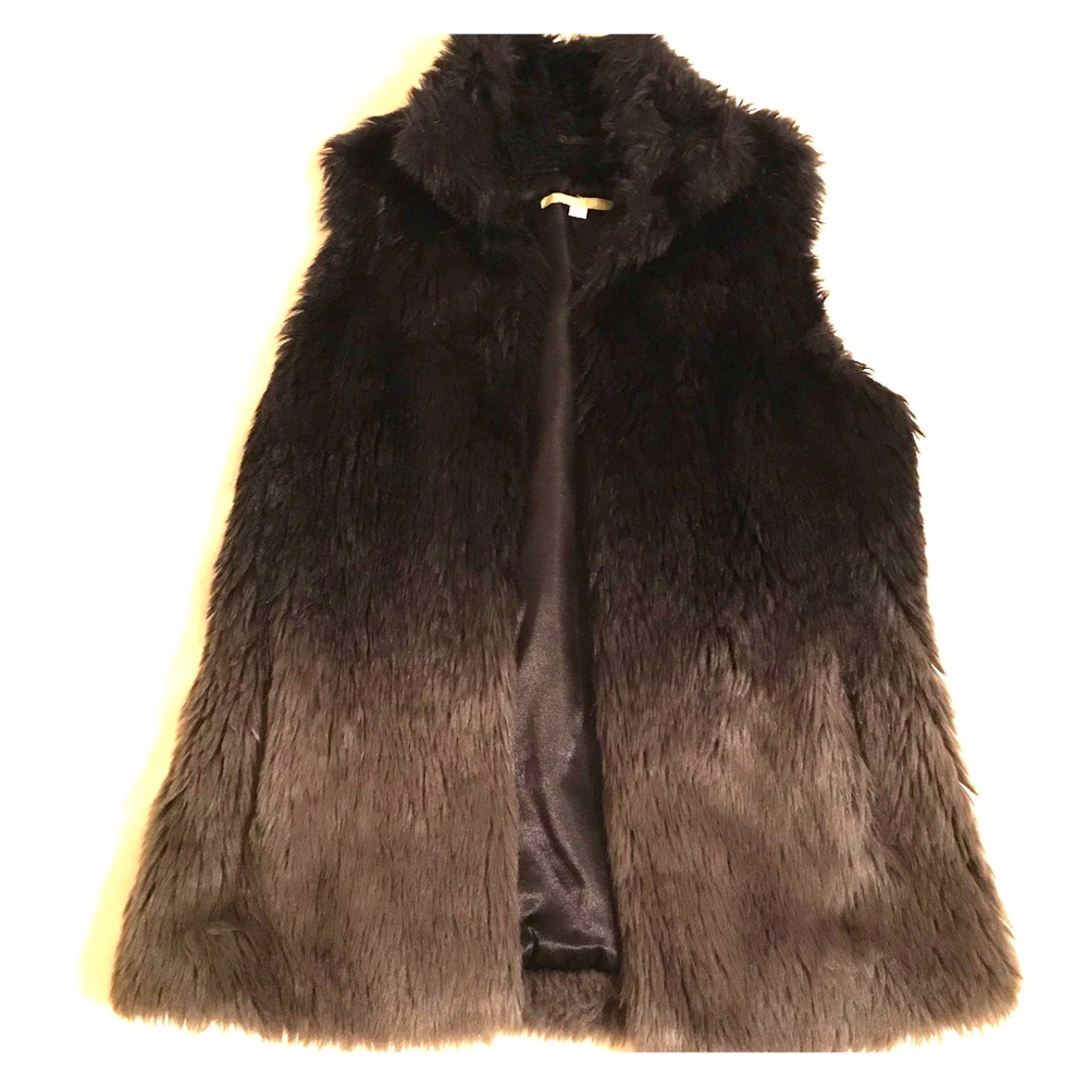 Gianni Bini faux fur vest. Ombre. Size XS